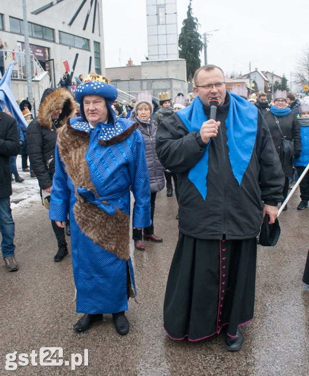 ORSZAK TRZECH KRÓLI ODDAŁ POKŁON JEZUSOWI W STOLICY KOCIEWIA PRZY PARAFII ŚW.WOJCIECHA