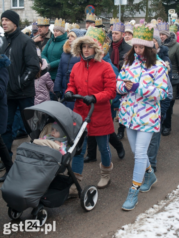 ORSZAK TRZECH KRÓLI ODDAŁ POKŁON JEZUSOWI W STOLICY KOCIEWIA PRZY PARAFII ŚW.WOJCIECHA