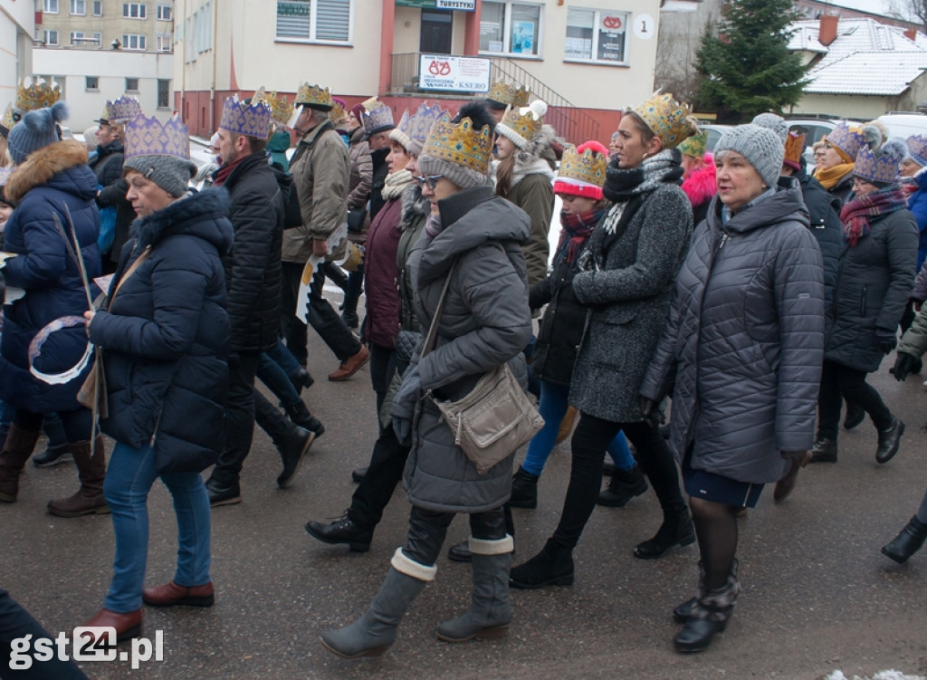 ORSZAK TRZECH KRÓLI ODDAŁ POKŁON JEZUSOWI W STOLICY KOCIEWIA PRZY PARAFII ŚW.WOJCIECHA