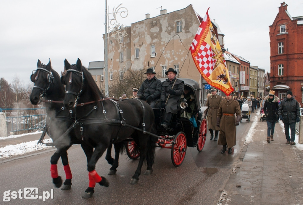 ORSZAK TRZECH KRÓLI ODDAŁ POKŁON JEZUSOWI W STOLICY KOCIEWIA PRZY PARAFII ŚW.WOJCIECHA