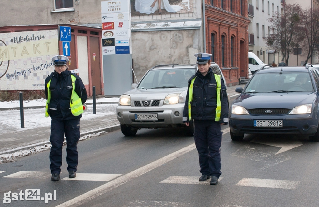 ORSZAK TRZECH KRÓLI ODDAŁ POKŁON JEZUSOWI W STOLICY KOCIEWIA PRZY PARAFII ŚW.WOJCIECHA