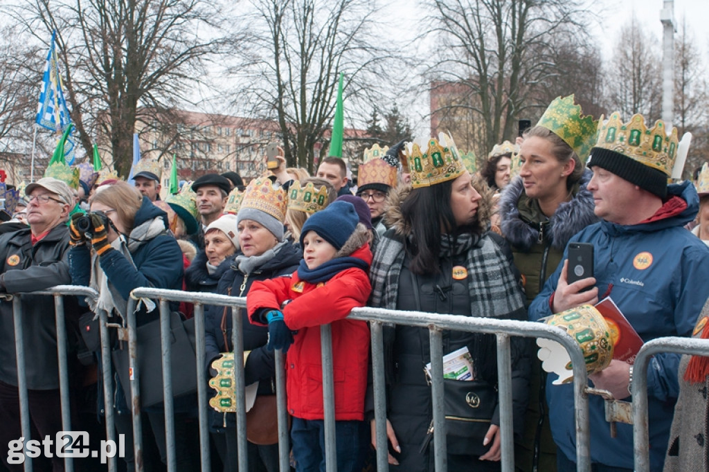 ORSZAK TRZECH KRÓLI ODDAŁ POKŁON JEZUSOWI W STOLICY KOCIEWIA PRZY PARAFII ŚW.WOJCIECHA