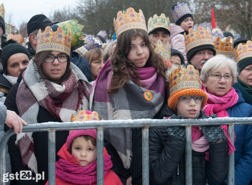 ORSZAK TRZECH KRÓLI ODDAŁ POKŁON JEZUSOWI W STOLICY KOCIEWIA PRZY PARAFII ŚW.WOJCIECHA