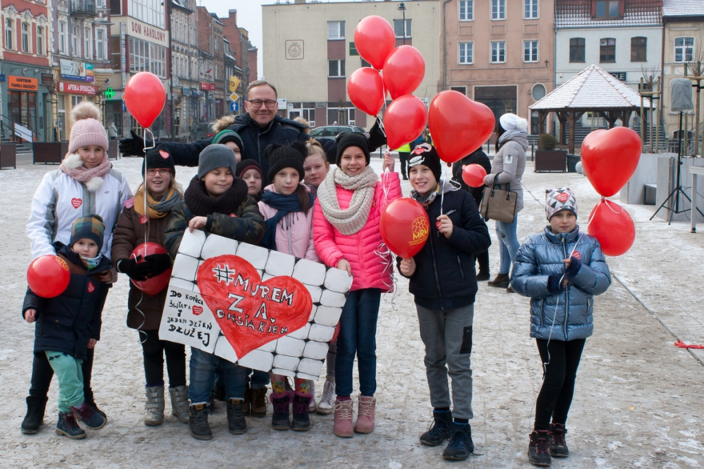 26.01.2019 Starogardzianie Murem Za Jurkiem Owsiakiem
