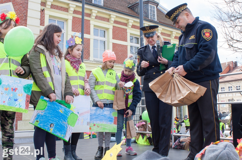 Na Starogardzkim Rynku Dzieci Powitały Wiosnę