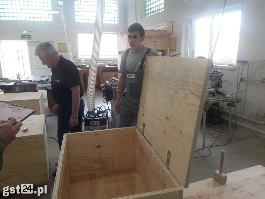 Egzamin końcowy w zawodzie HOLZMECHANIKER w Czarnej Wodzie