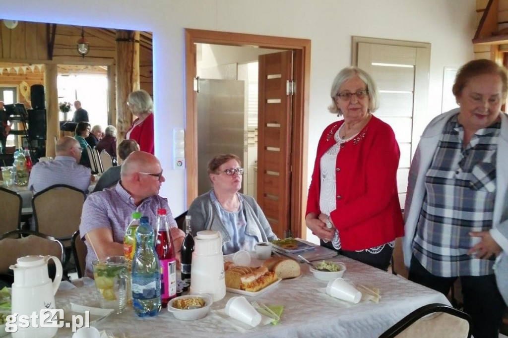 MAJÓWKA ZBLEWSKICH SENIORÓW