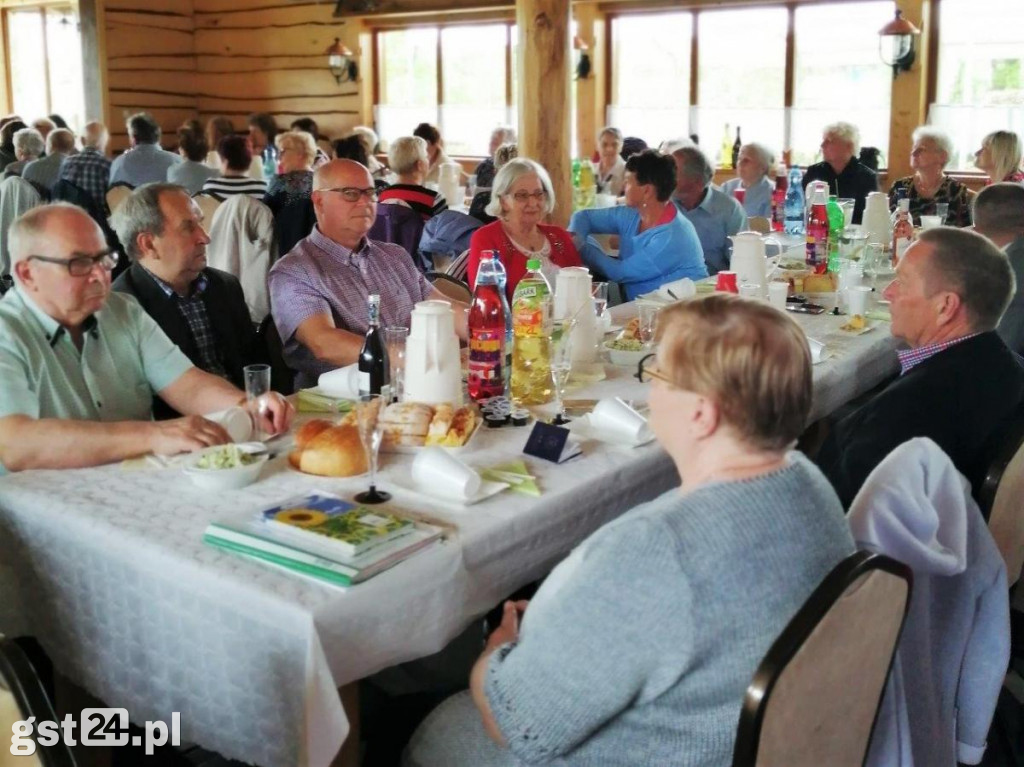 MAJÓWKA ZBLEWSKICH SENIORÓW