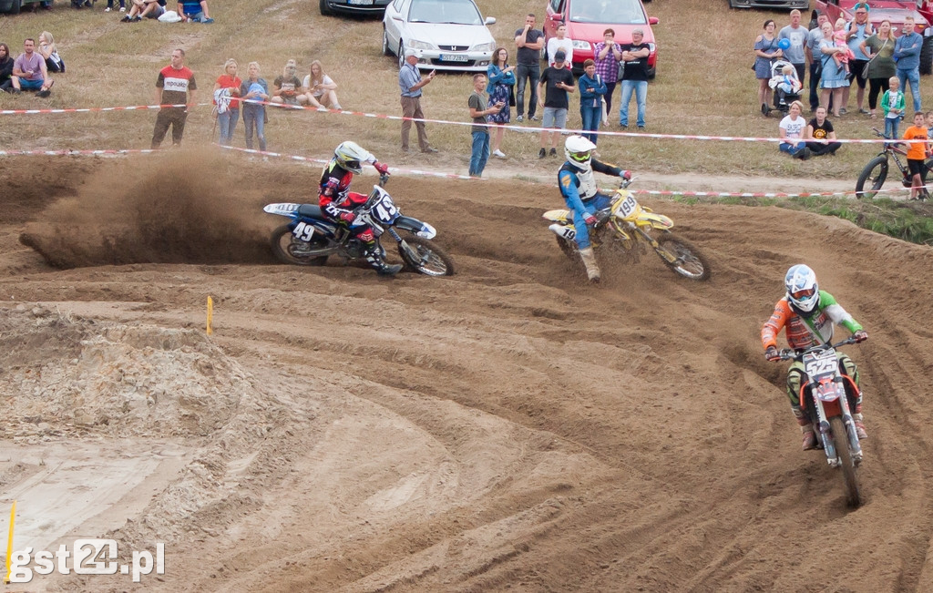 Pokazy Motocrossowe na torze w Pączewie