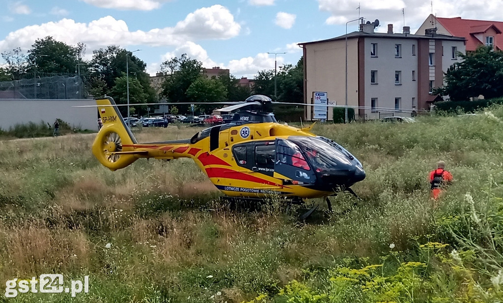 9-Letni Chłopiec Wbiegł Na Czerwonym Świetle Pod Jadący Samochód