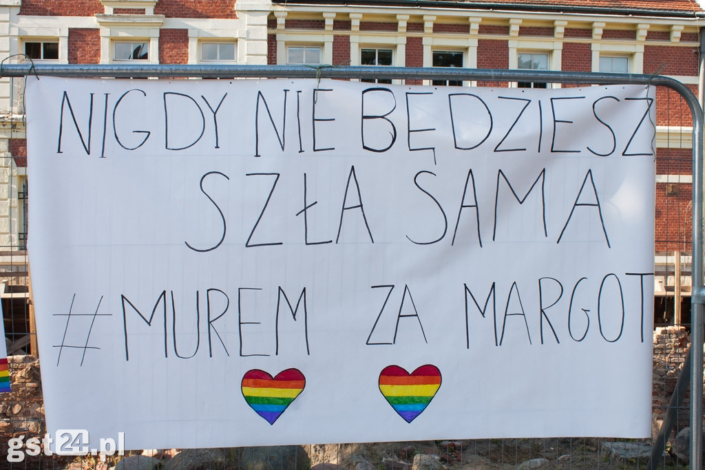 PROTEST ŚRODOWISK LGBT NA STAROGARDZKIM RYNKU