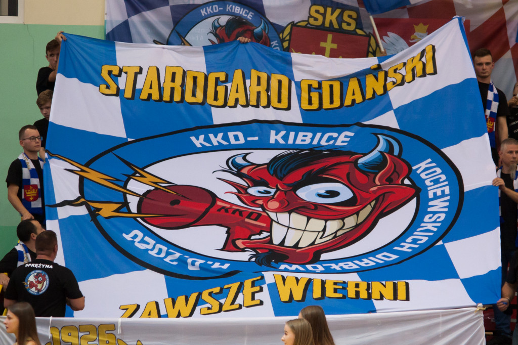 Koszykarze Ostrówa lepsi od Polpharmy Starogard