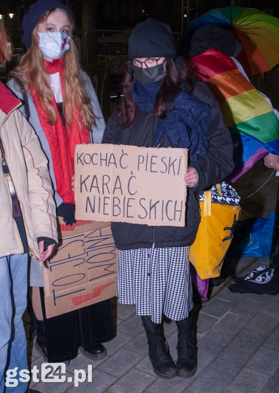 NIGDY NIE BĘDZIESZ SZŁA SAMA