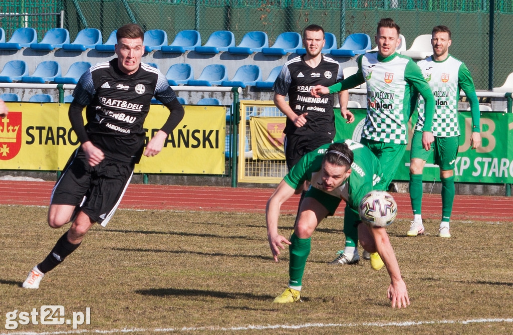 ZIMNY PRZYSZNIC DLA PIŁKARZY KP STAROGARD