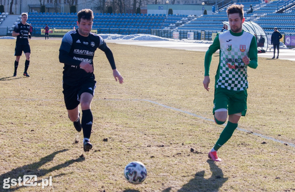 ZIMNY PRZYSZNIC DLA PIŁKARZY KP STAROGARD