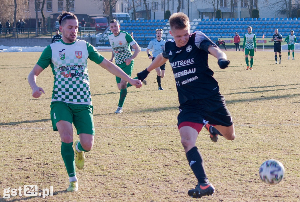 ZIMNY PRZYSZNIC DLA PIŁKARZY KP STAROGARD