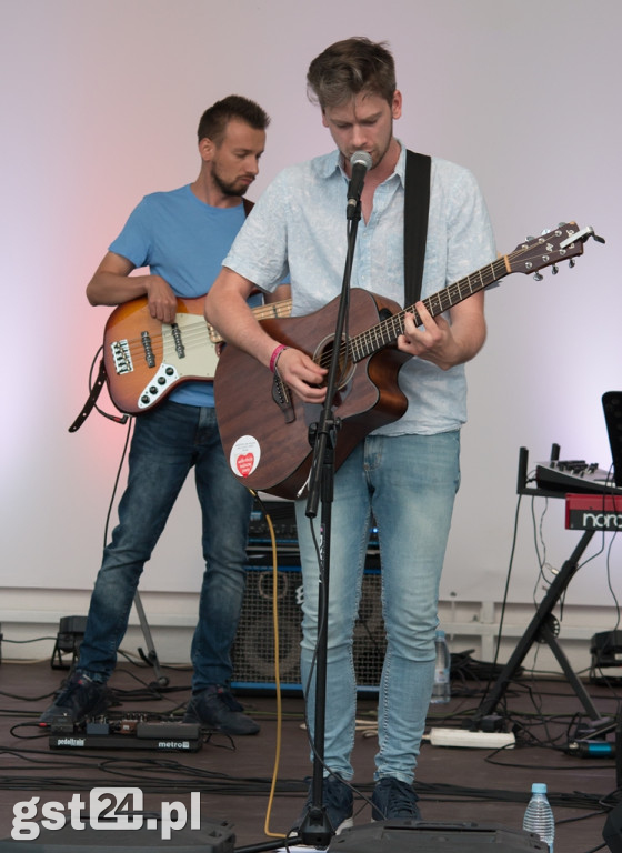 MIKOŁAJ MACIOSZCZYK Z ZESPOŁEM