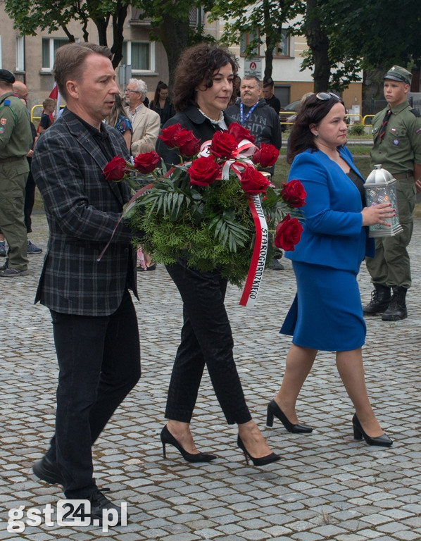 Oddanie Hołdu Poległym Powstańcom Warszawskim