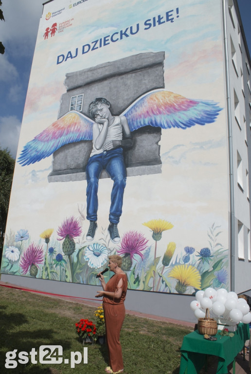 KOLEJNY MURAL W MIEŚCIE
