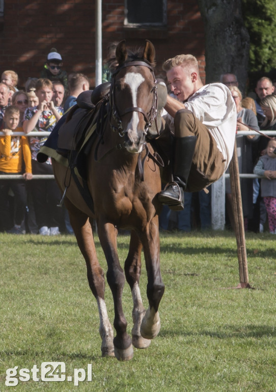 FESTYN KAWALERYJSKI W STADZIE OGIERÓW