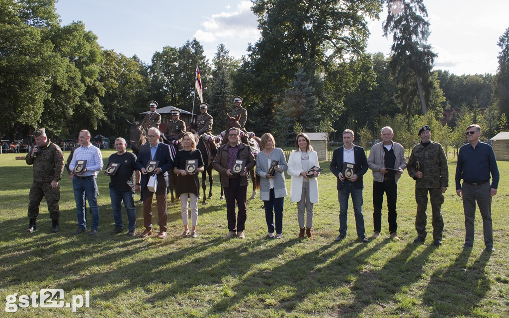 FESTYN KAWALERYJSKI W STADZIE OGIERÓW