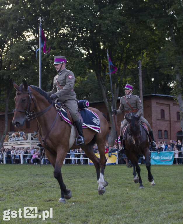 FESTYN KAWALERYJSKI W STADZIE OGIERÓW
