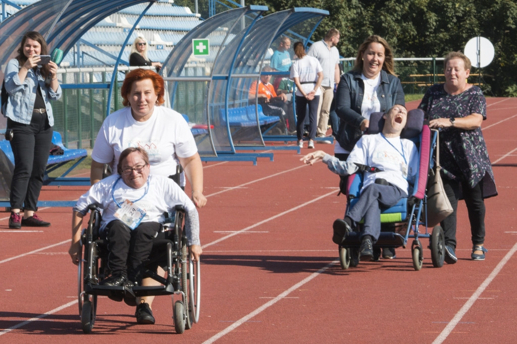 ZAWODY REKREACYJNO SPORTOWE WÓZKOWO-SPORTOWO