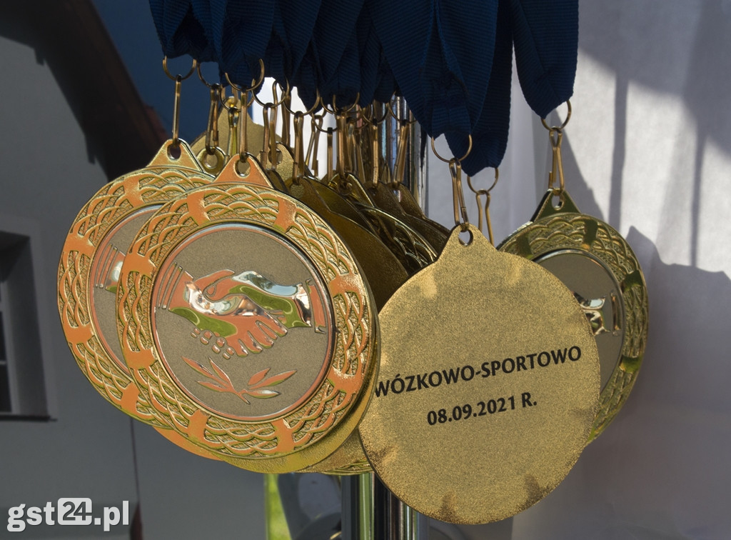 ZAWODY REKREACYJNO SPORTOWE WÓZKOWO-SPORTOWO