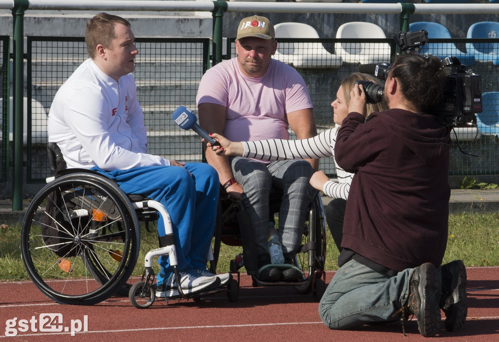 ZAWODY REKREACYJNO SPORTOWE WÓZKOWO-SPORTOWO