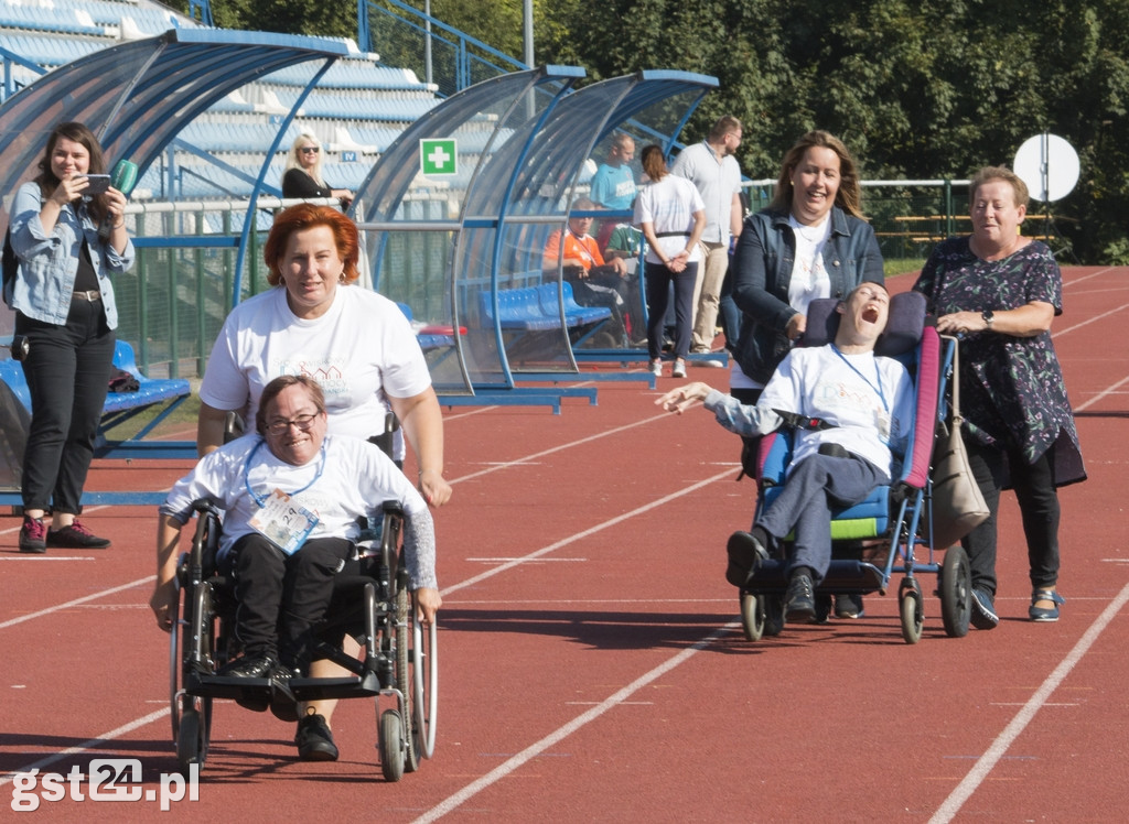 ZAWODY REKREACYJNO SPORTOWE WÓZKOWO-SPORTOWO