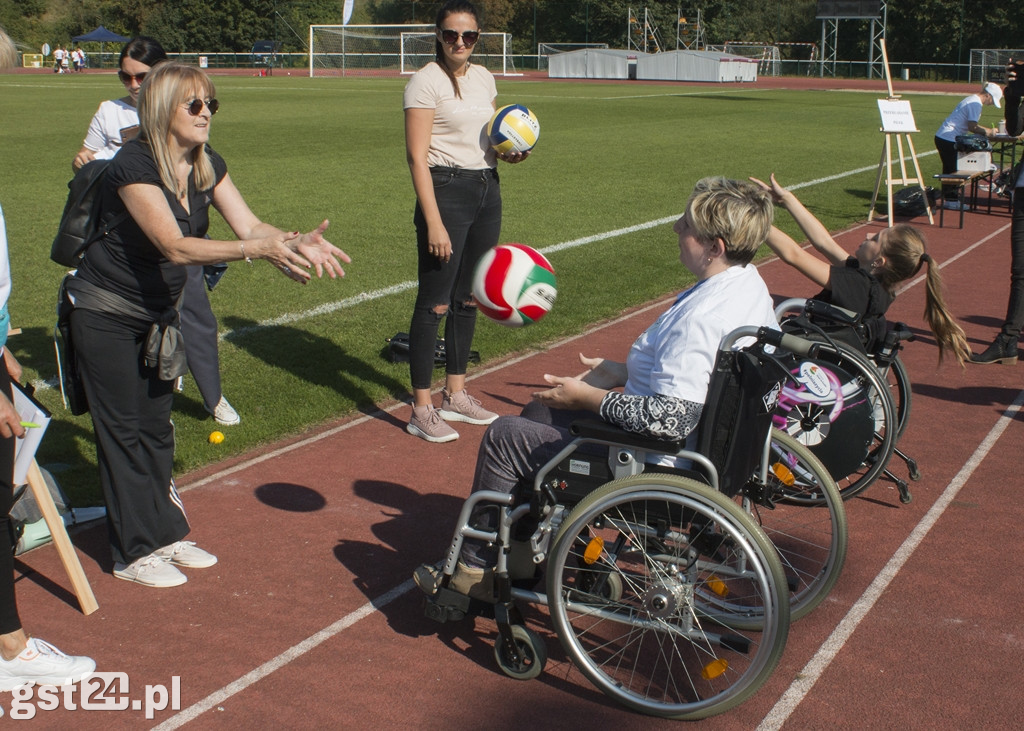 ZAWODY REKREACYJNO SPORTOWE WÓZKOWO-SPORTOWO