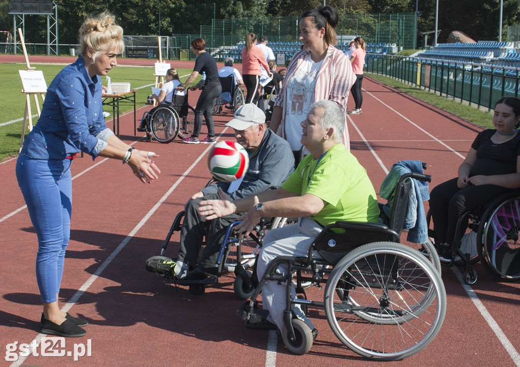 ZAWODY REKREACYJNO SPORTOWE WÓZKOWO-SPORTOWO