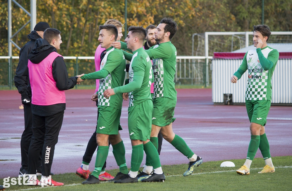 KP STAROGARD-SOKÓŁ KLECZEW 0:2 (0:1)