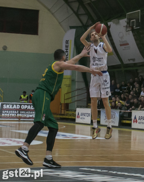 KOCIEWSKIE DIABŁY POKONAŁY ZNICZ BASKET PRUSZKÓW