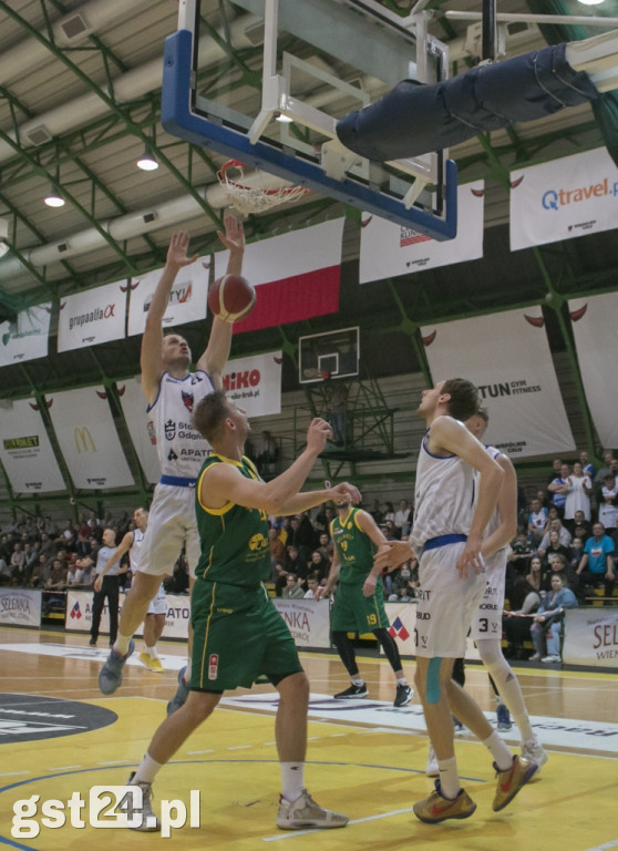 KOCIEWSKIE DIABŁY POKONAŁY ZNICZ BASKET PRUSZKÓW