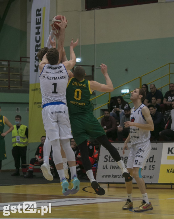 KOCIEWSKIE DIABŁY POKONAŁY ZNICZ BASKET PRUSZKÓW