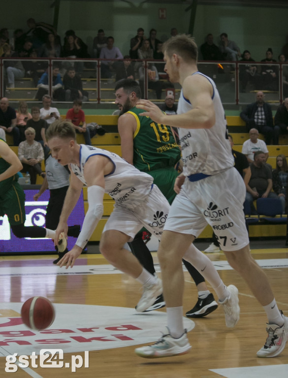 KOCIEWSKIE DIABŁY POKONAŁY ZNICZ BASKET PRUSZKÓW