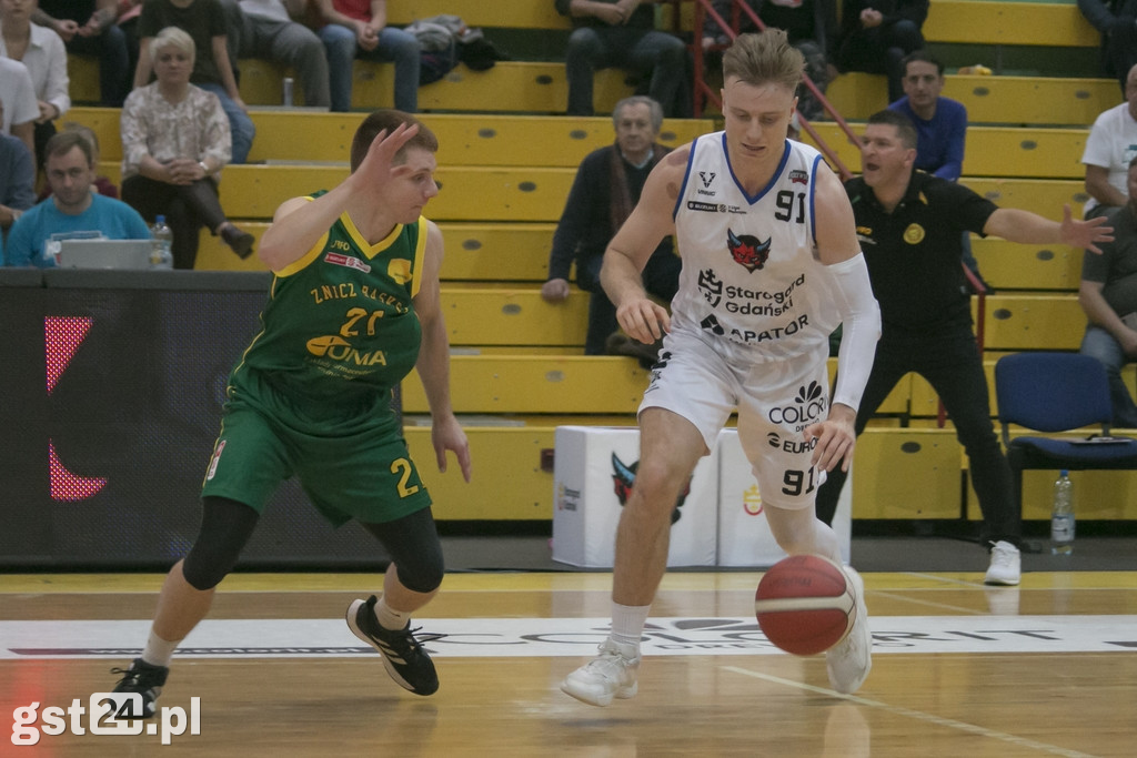 KOCIEWSKIE DIABŁY POKONAŁY ZNICZ BASKET PRUSZKÓW