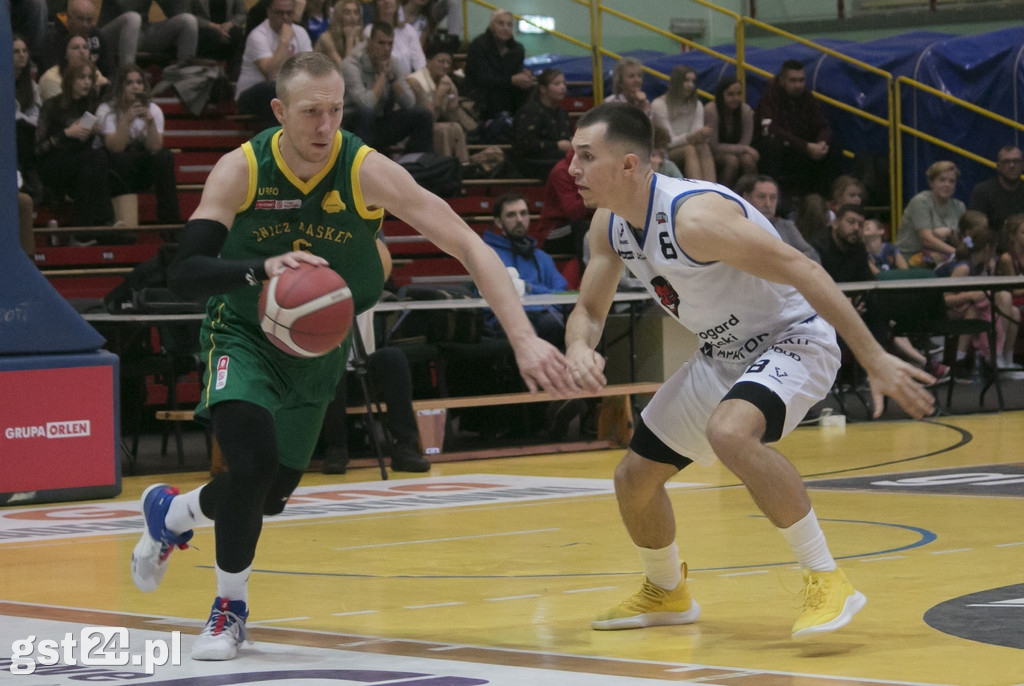 KOCIEWSKIE DIABŁY POKONAŁY ZNICZ BASKET PRUSZKÓW