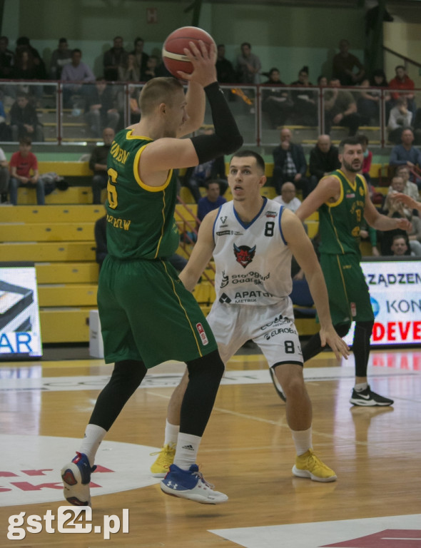 KOCIEWSKIE DIABŁY POKONAŁY ZNICZ BASKET PRUSZKÓW