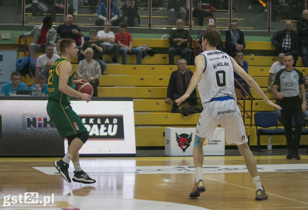 KOCIEWSKIE DIABŁY POKONAŁY ZNICZ BASKET PRUSZKÓW