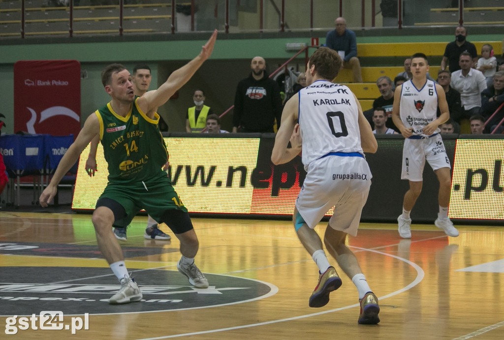 KOCIEWSKIE DIABŁY POKONAŁY ZNICZ BASKET PRUSZKÓW