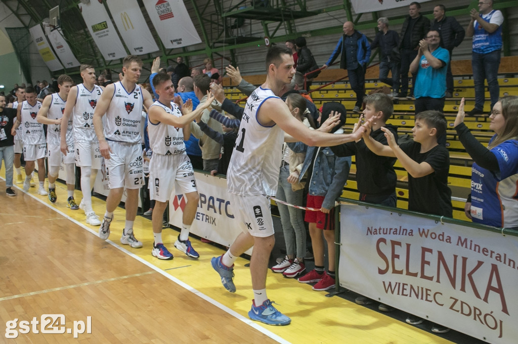 KOCIEWSKIE DIABŁY POKONAŁY ZNICZ BASKET PRUSZKÓW