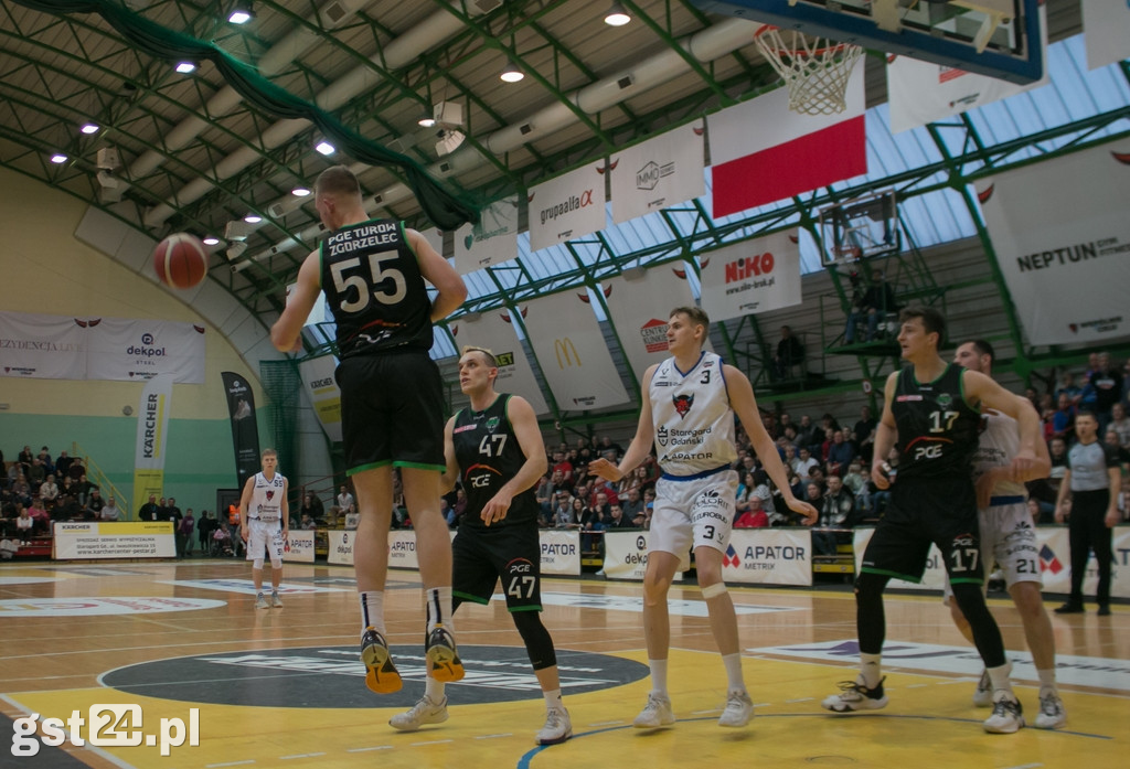 Trwa walka koszykarzy SKS-u o rozgrywki w play-off