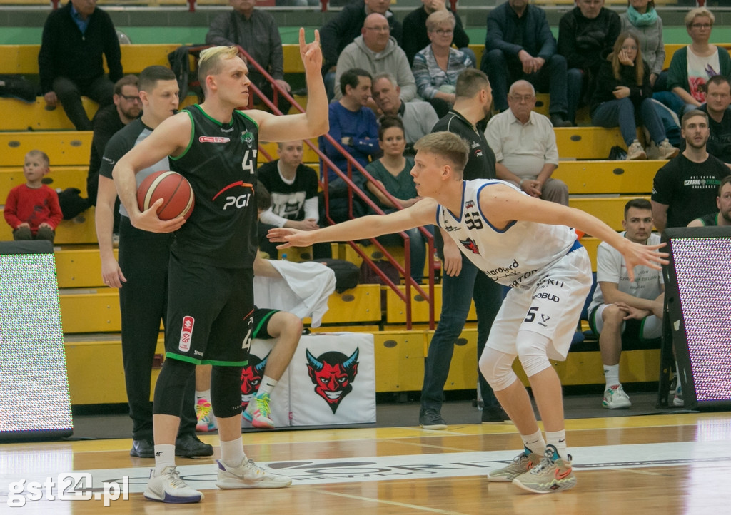 Trwa walka koszykarzy SKS-u o rozgrywki w play-off