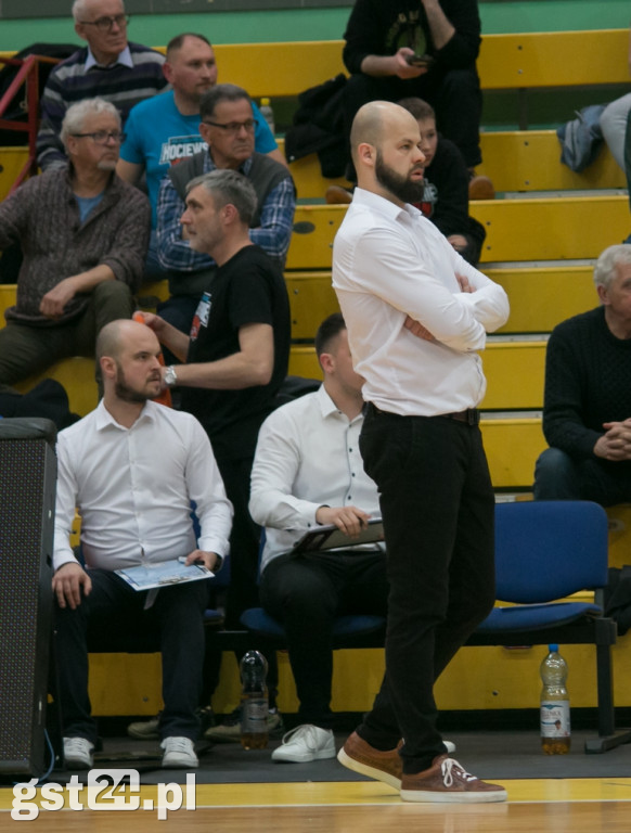 Trwa walka koszykarzy SKS-u o rozgrywki w play-off