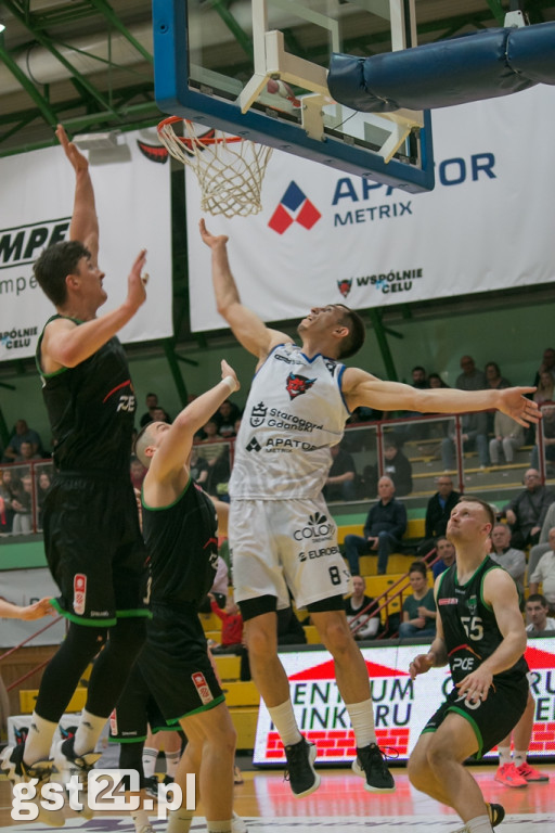 Trwa walka koszykarzy SKS-u o rozgrywki w play-off