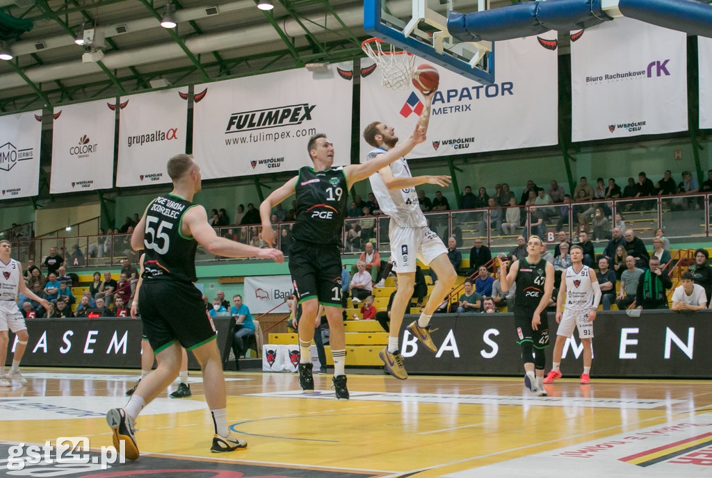 Trwa walka koszykarzy SKS-u o rozgrywki w play-off