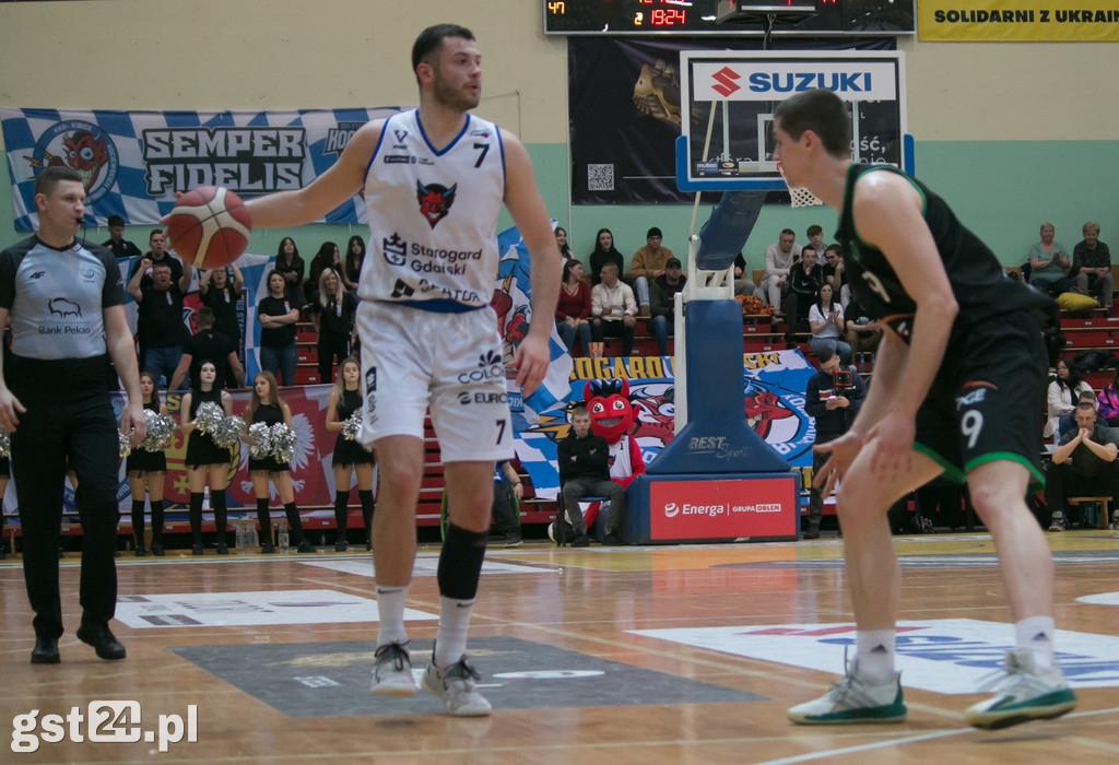 Trwa walka koszykarzy SKS-u o rozgrywki w play-off