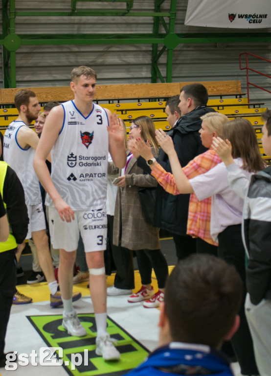 Trwa walka koszykarzy SKS-u o rozgrywki w play-off